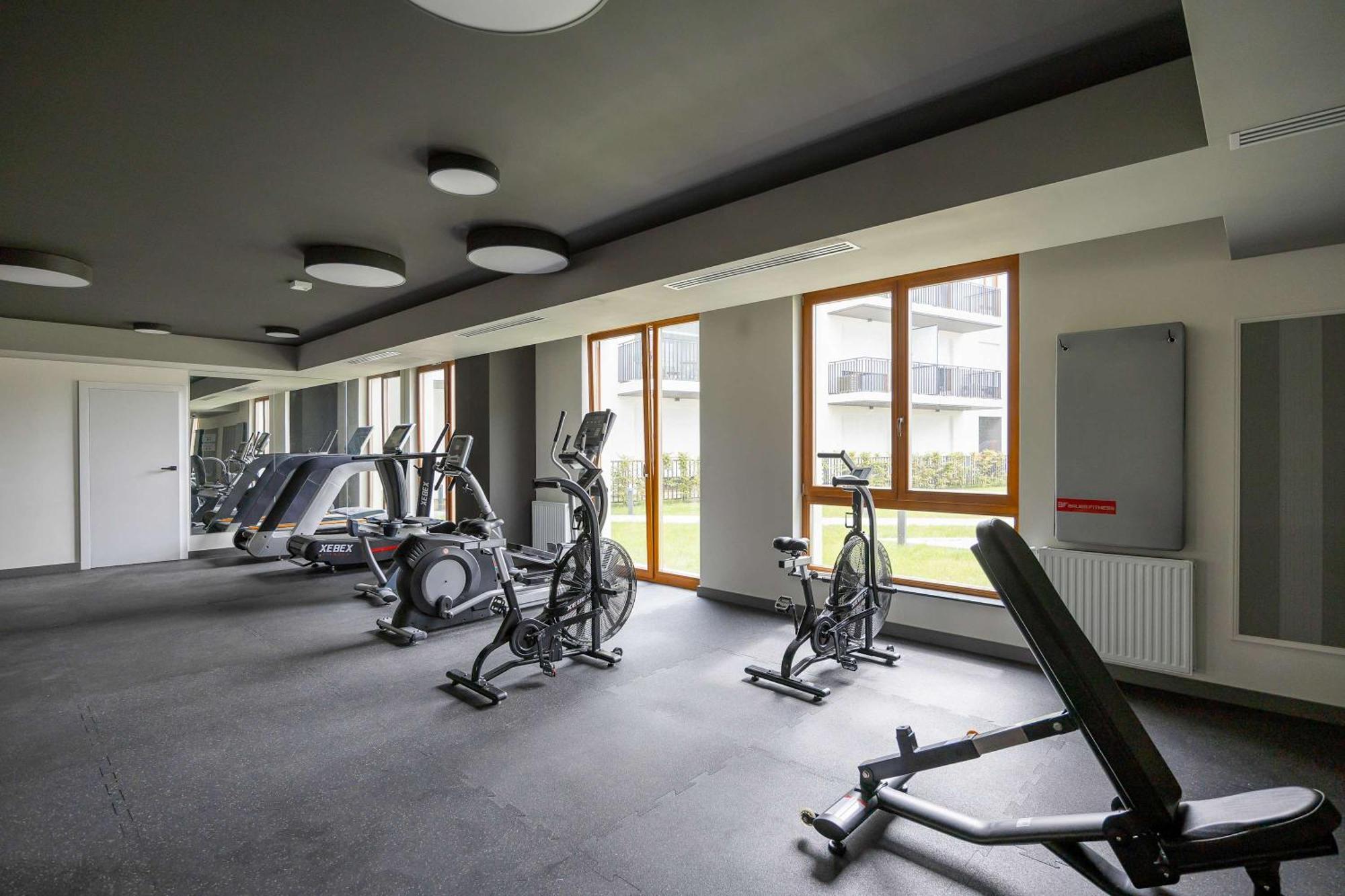 ורשה Apartment Sarmacka Wilanow With Parking, Sauna & Gym By Noclegi Renters מראה חיצוני תמונה